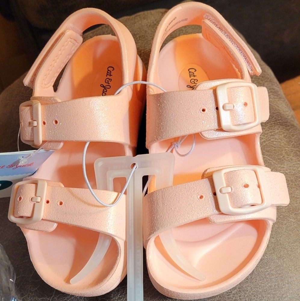 New Cat & Jack girls sz 9 sandals